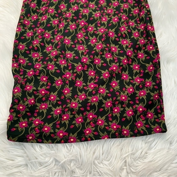 Lularoe Cassie Pencil Skirt Green Pink Floral - Picture 8 of 10